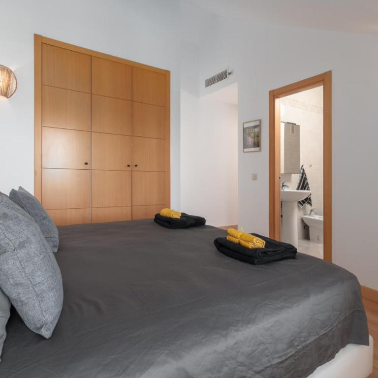 Magnificent Casa Cerro Colorado - Two-Bedroom Deluxe Apartment with Balcony - 5