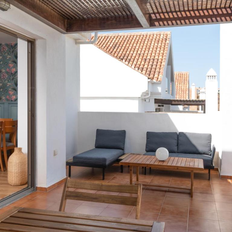 Magnificent Casa Cerro Colorado - Two-Bedroom Deluxe Apartment with Balcony - 41
