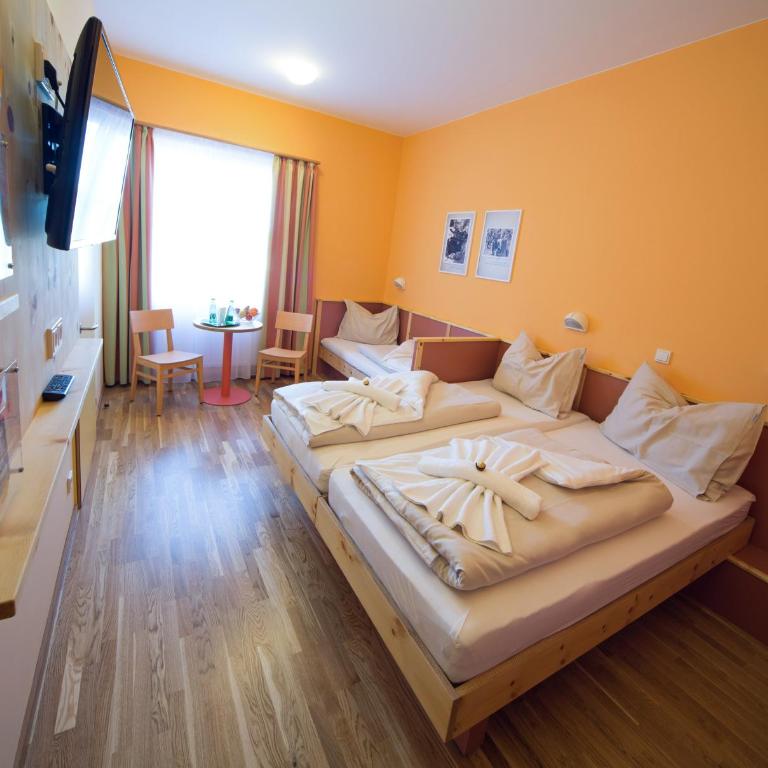 JUFA Hotel Planneralm - Dreibettzimmer - 3
