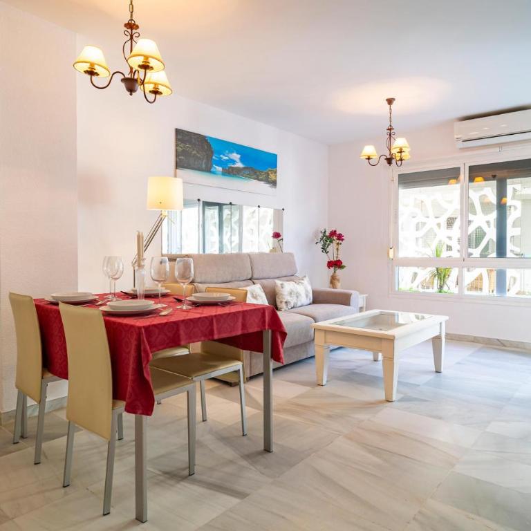 1 Bedroom Lovely Apartment In Fuengirola - Apartamento de 1 dormitorio - 1