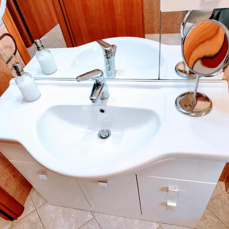 Apartment RSK by the sea - Appartamento con 2 Camere da Letto, Terrazza e Vista Mare - 33