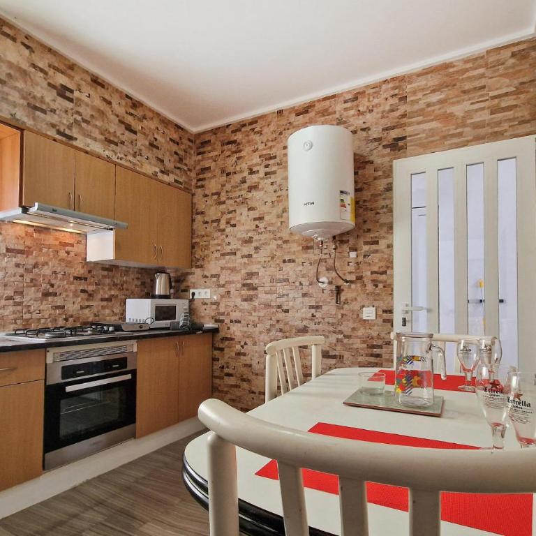 2 Bedroom Amazing Apartment In Torrevieja - Two-Bedroom Apartment - 5