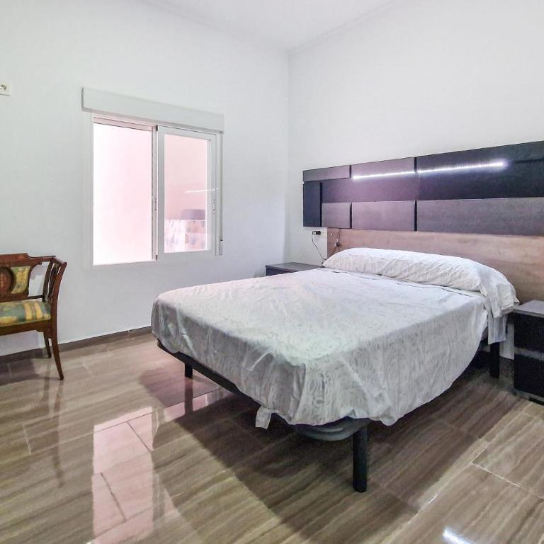 2 Bedroom Amazing Apartment In Torrevieja - Two-Bedroom Apartment - 6