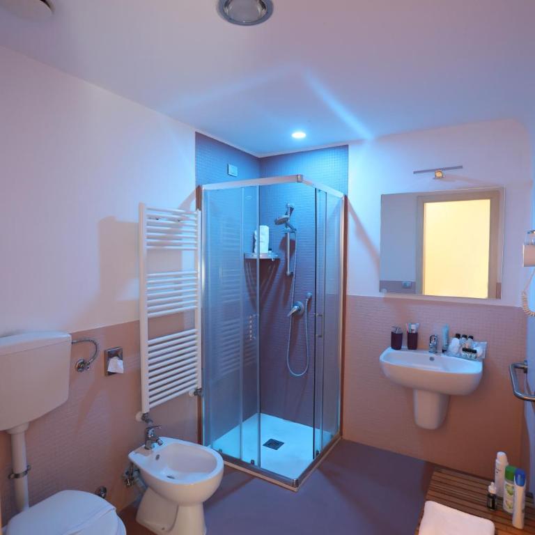 Lungomare Suite & Spa - Triple Room - 11