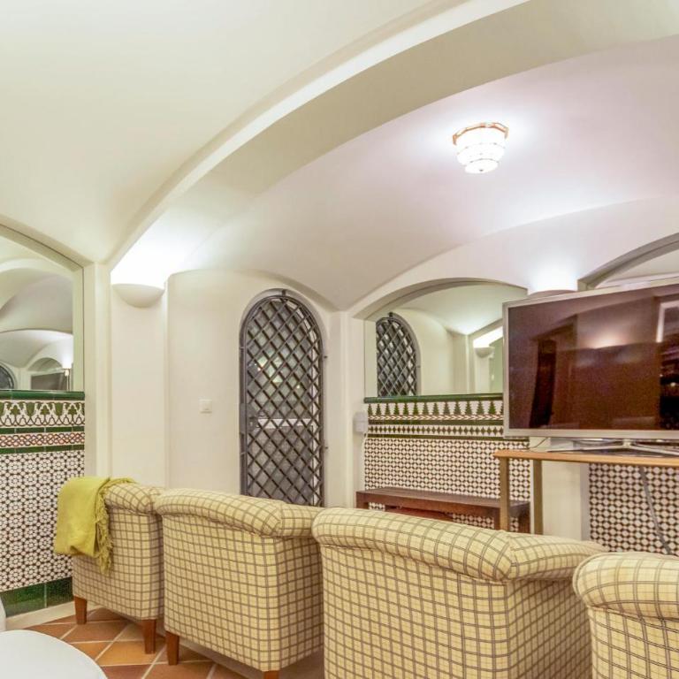 Amazing Home In Málaga - Seven-Bedroom Holiday Home - 11