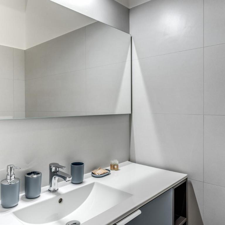 Domus Alessandro City Apartment - Appartamento con 2 Camere da Letto - 20
