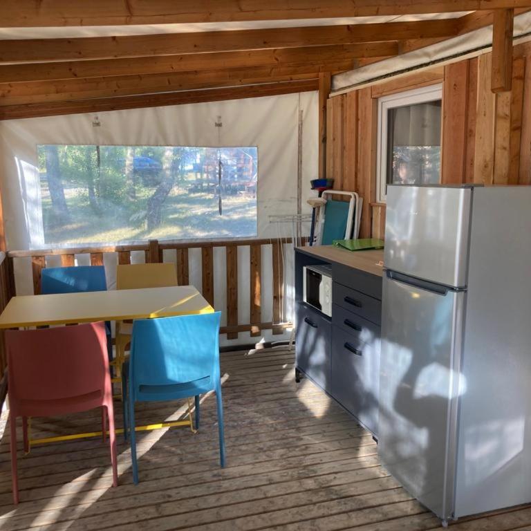 Camping le Petit Liou Sites & Paysages - One-Bedroom Bungalow - 1