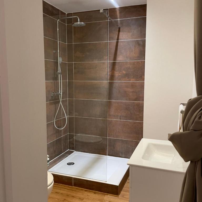 Hébergement Ornano Bordeaux - Chambre Double avec Salle de Bains Privative - 4