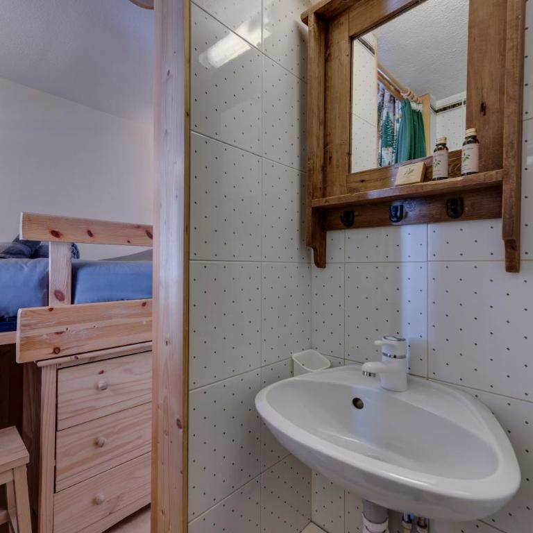 BARME DE L'OURS 2 Bel appartement dans un Chalet - Appartement 2 Chambres - 10