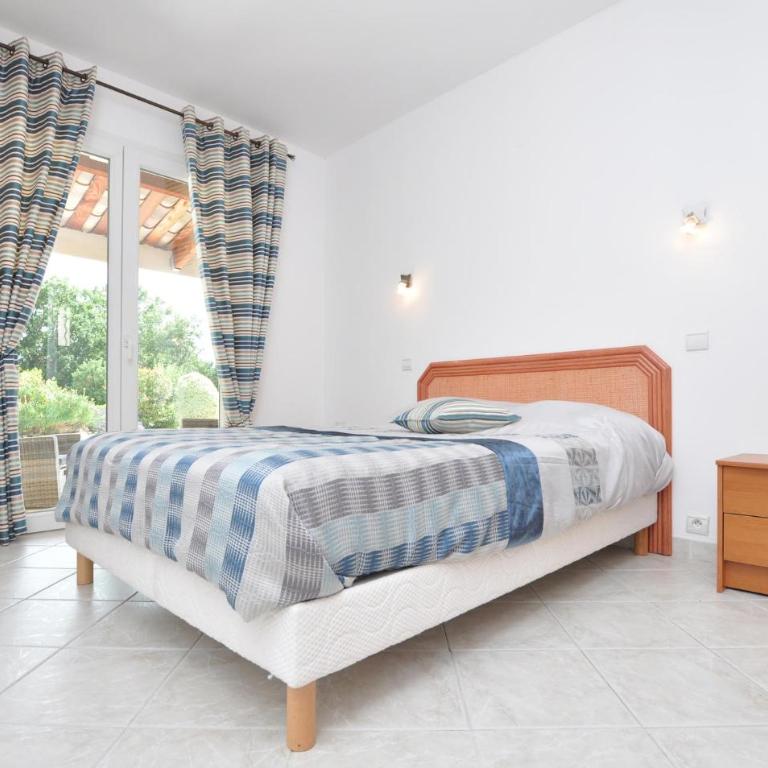 Gorgeous Home In Saint-Cézaire-Sur-Siag - Casa Vacacional de 3 dormitorios - 6