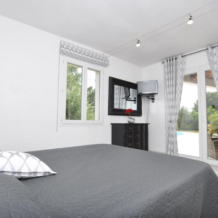 Gorgeous Home In Saint-Cézaire-Sur-Siag - Casa Vacacional de 3 dormitorios - 8