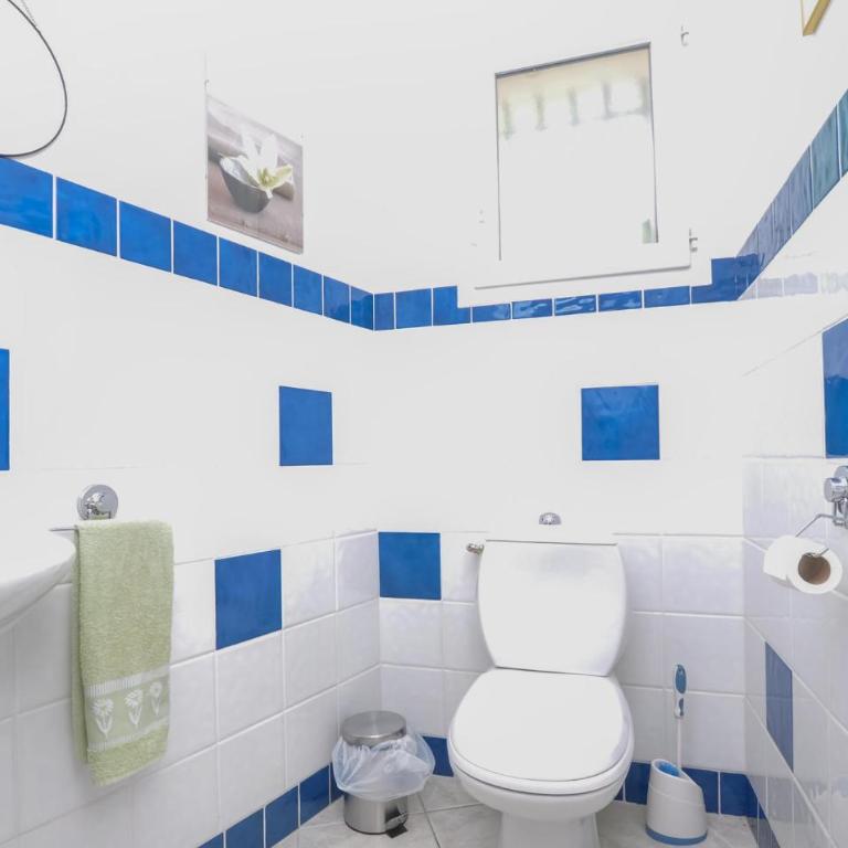 Gorgeous Home In Saint-Cézaire-Sur-Siag - Casa Vacacional de 3 dormitorios - 10