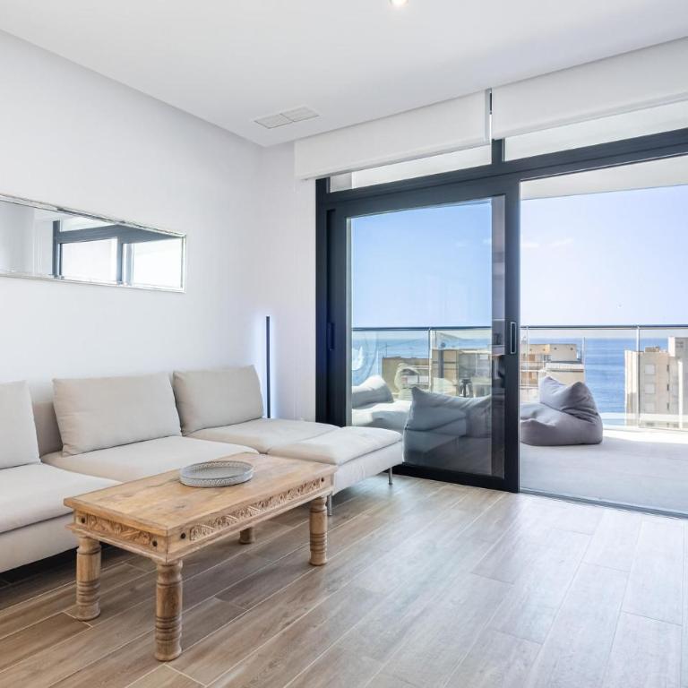 Lovely Apartment In Benidorm With Sauna - Three-Bedroom Apartment - 2