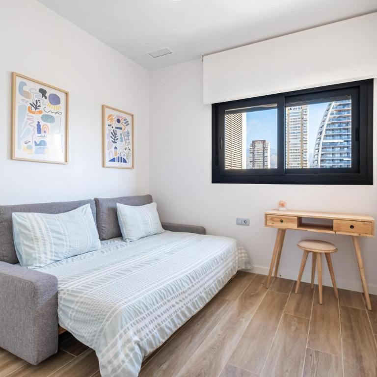 Lovely Apartment In Benidorm With Sauna - Three-Bedroom Apartment - 9