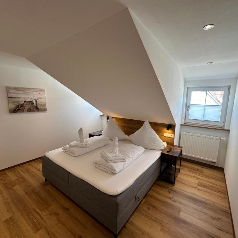 Landgasthaus zum Kreuz GbR - Apartamento con balcón - 3