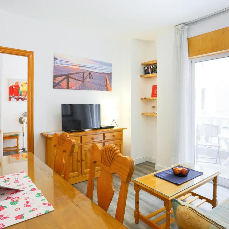 2 Bedroom Nice Apartment In Torrevieja - Two-Bedroom Apartment - 7
