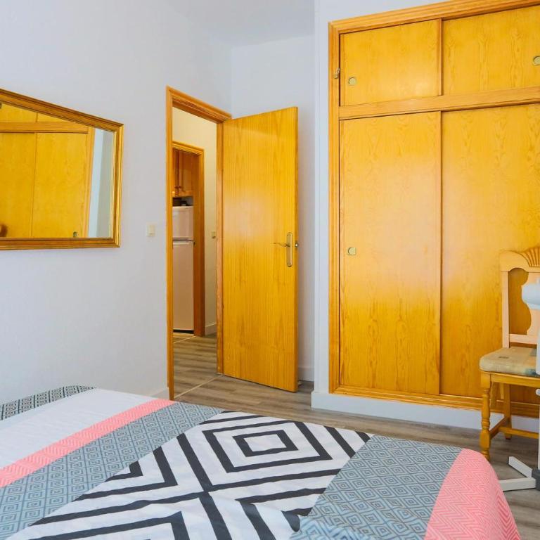2 Bedroom Nice Apartment In Torrevieja - Two-Bedroom Apartment - 14