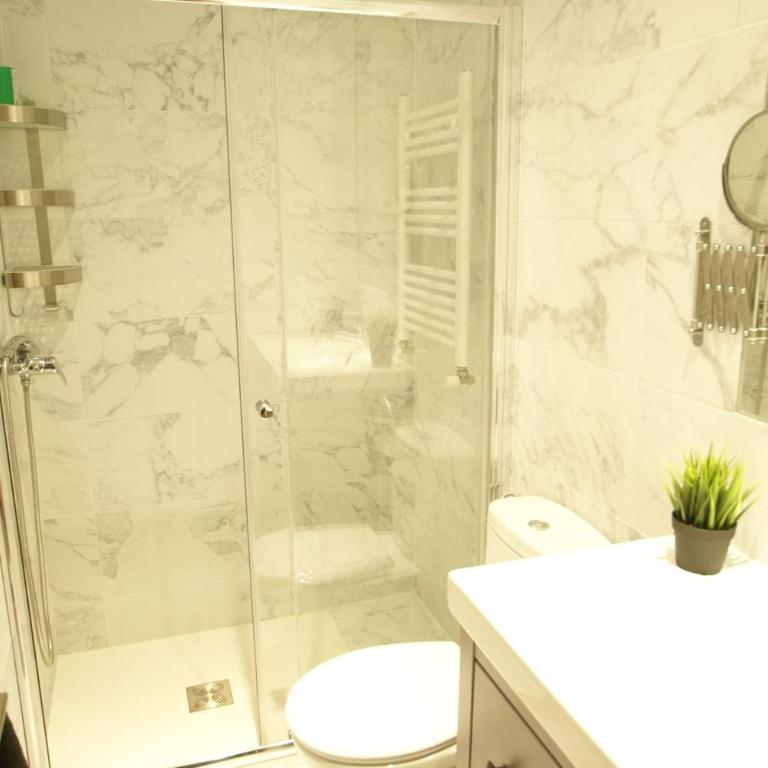 dPLACE To Be - Luxury Apartment in Historic Center - Two-Bedroom Deluxe Apartment with Balcony - 16