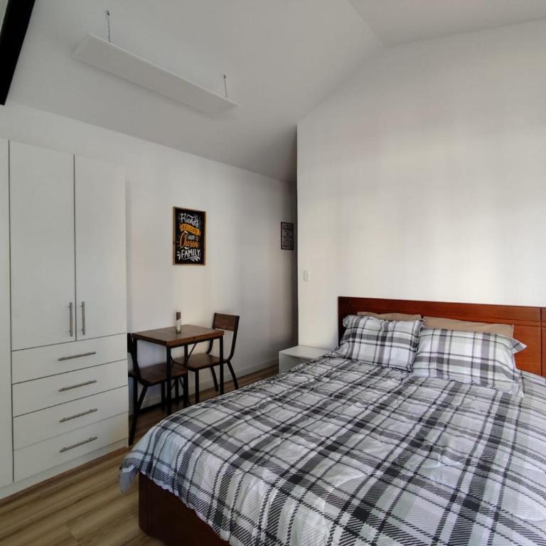 Suites & Estudios Inglaterra II - Estudio Deluxe - 2