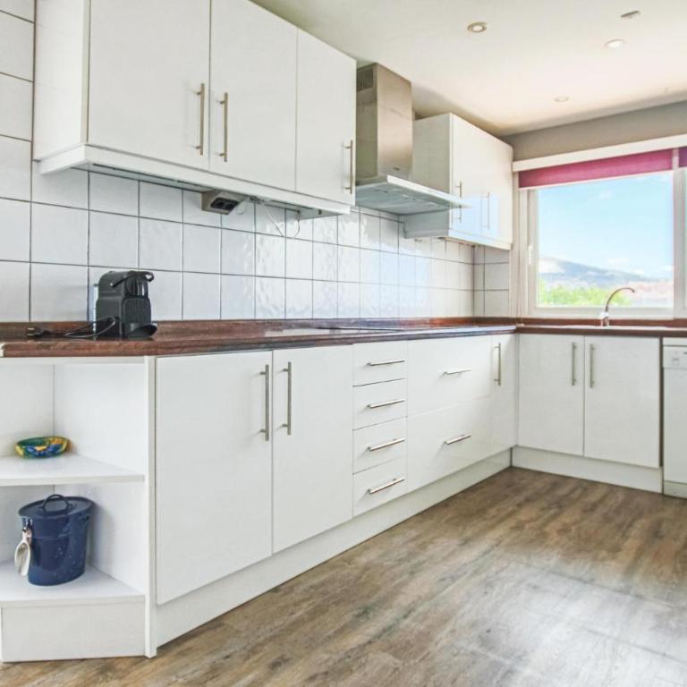 Gorgeous Home In Benalmadena With Wifi - Three-Bedroom Vacation Home - 5