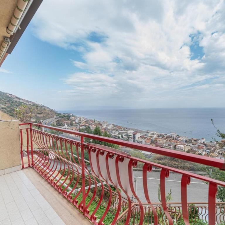 Bright and Panoramic Two-Room Apartment - Appartamento - 1