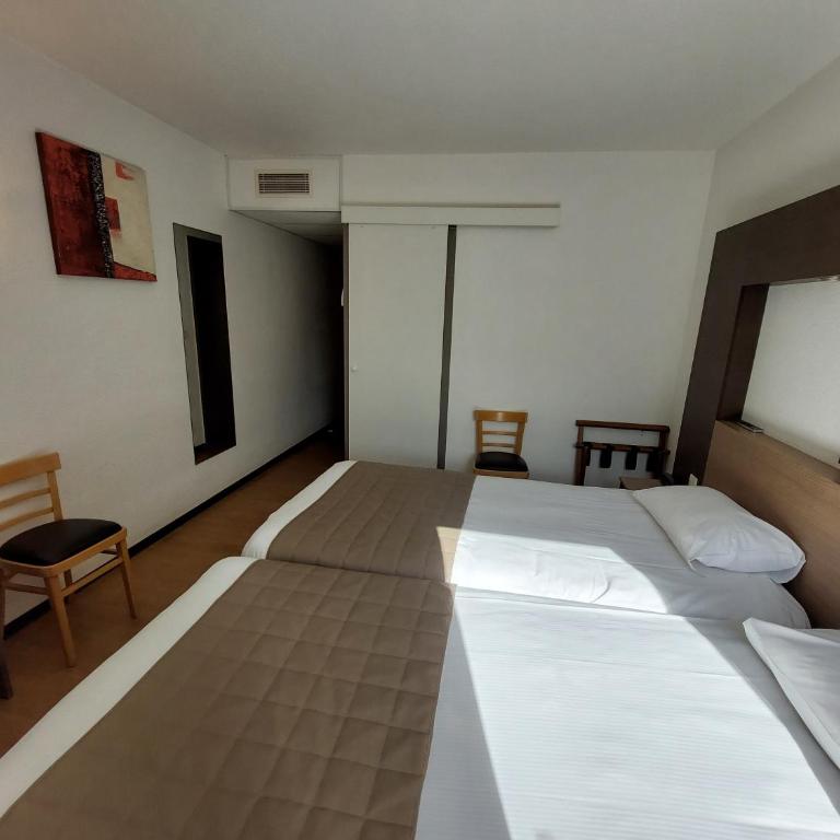 Cévenol Hôtel - Chambre Lits Jumeaux - 3
