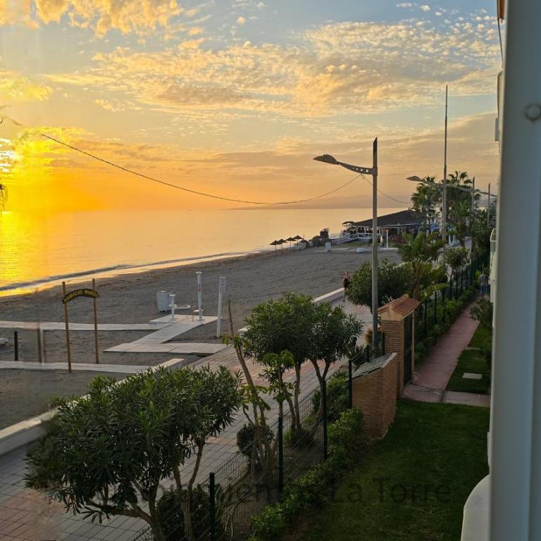 Laguna Frontal Amanecer - Alojamientos La Torre - Two-Bedroom Apartment - 3