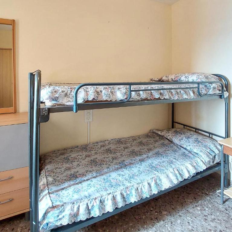 Awesome Apartment In Vinaròs With House Sea View - Apartamento de 3 dormitorios - 10