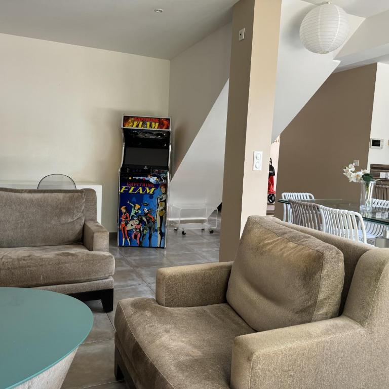 Sète, Belle villa avec piscine ! - Villa avec Piscine Privée - 2