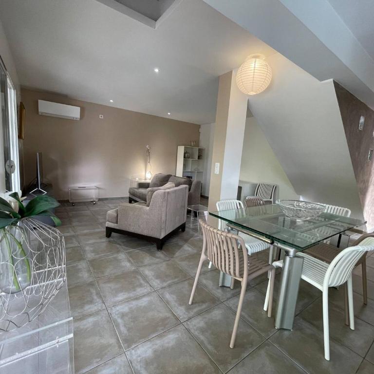 Sète, Belle villa avec piscine ! - Villa avec Piscine Privée - 3
