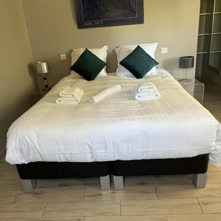 Sète, Belle villa avec piscine ! - Villa avec Piscine Privée - 9