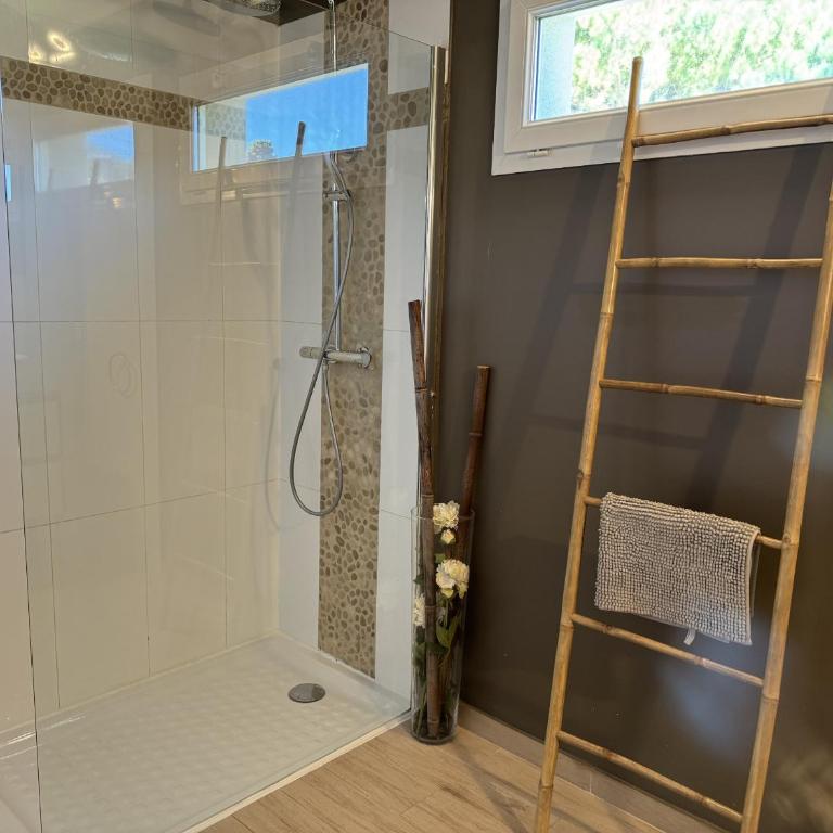 Sète, Belle villa avec piscine ! - Villa avec Piscine Privée - 10