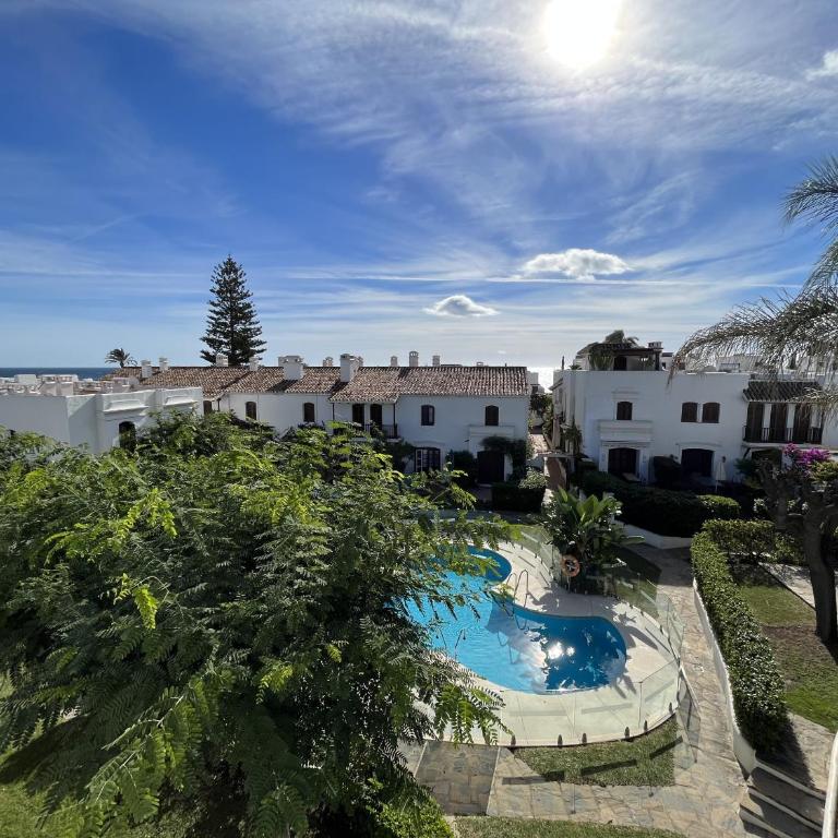 Estepona - Playa - Solárium con vistas a la piscina EL27 - Villa de 2 dormitorios - 25