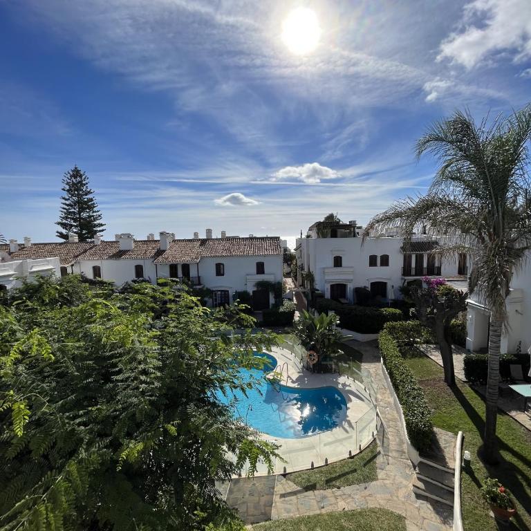 Estepona - Playa - Solárium con vistas a la piscina EL27 - Villa de 2 dormitorios - 26