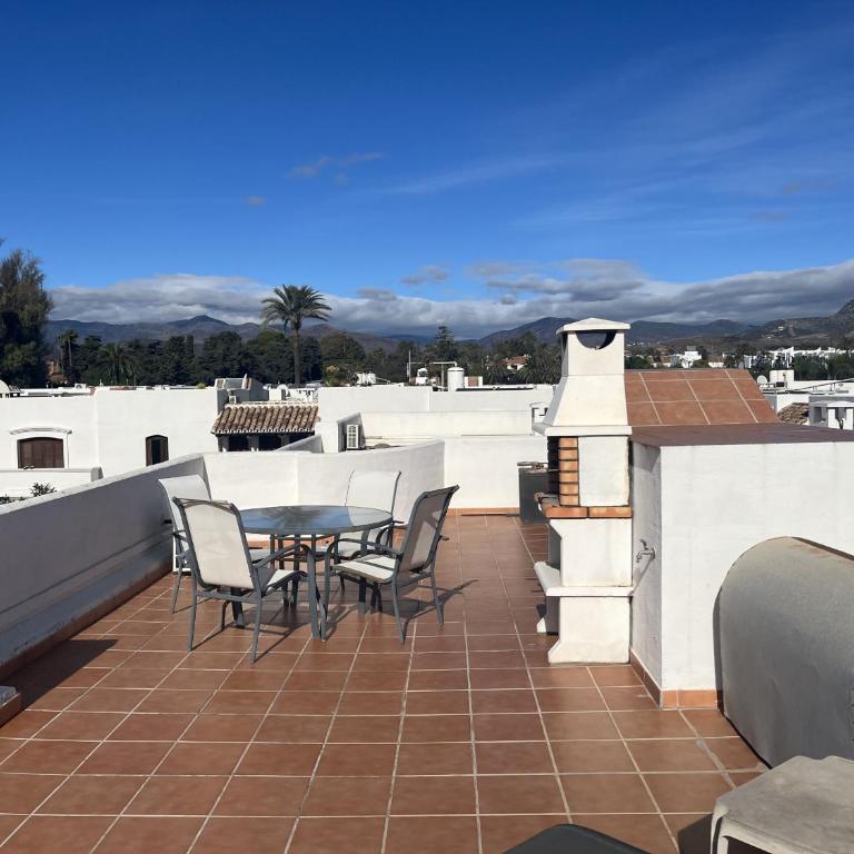 Estepona - Playa - Solárium con vistas a la piscina EL27 - Villa de 2 dormitorios - 30