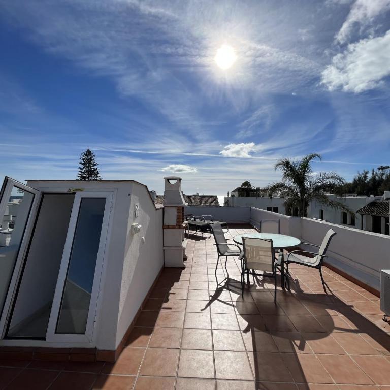 Estepona - Playa - Solárium con vistas a la piscina EL27 - Villa de 2 dormitorios - 31