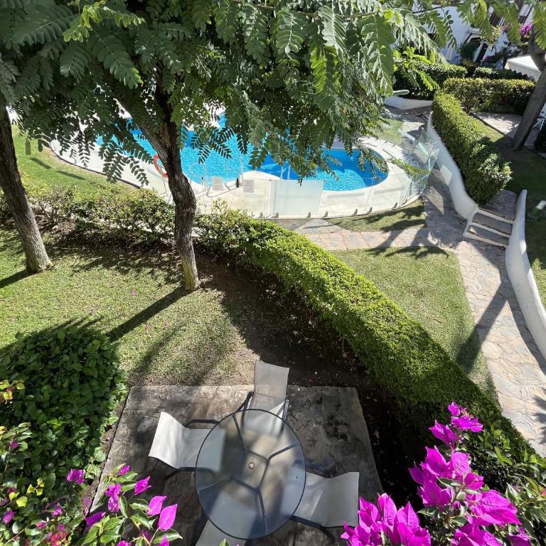 Estepona - Playa - Solárium con vistas a la piscina EL27 - Villa de 2 dormitorios - 32