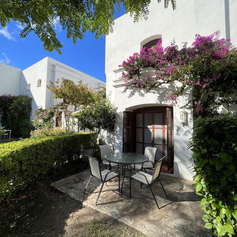 Estepona - Playa - Solárium con vistas a la piscina EL27 - Villa de 2 dormitorios - 35