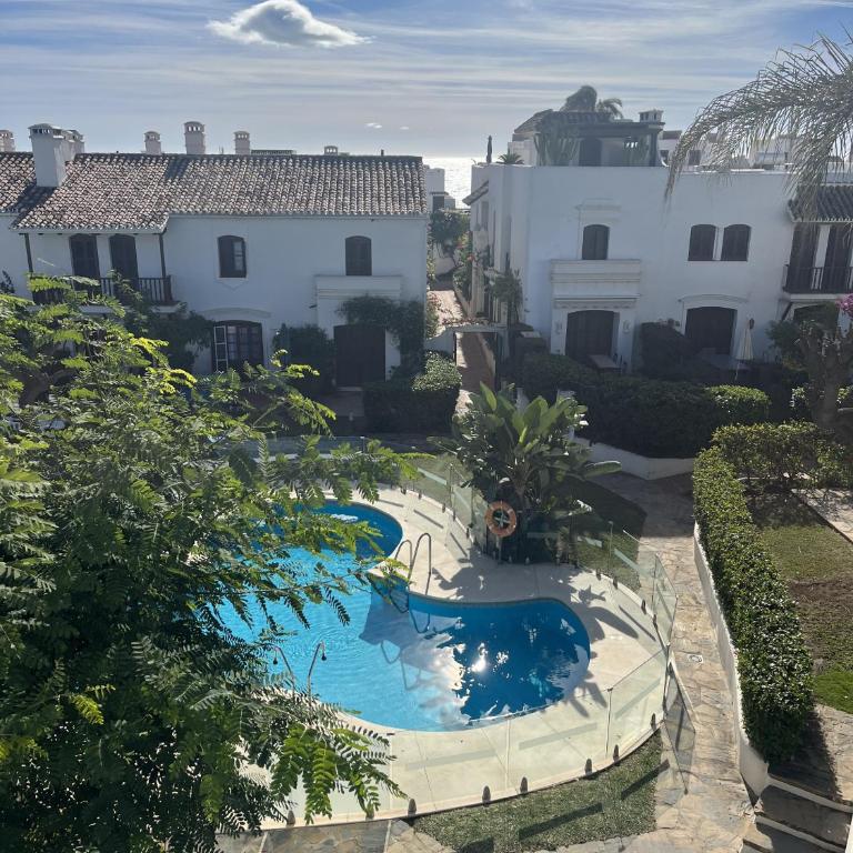 Estepona - Playa - Solárium con vistas a la piscina EL27 - Villa de 2 dormitorios - 40