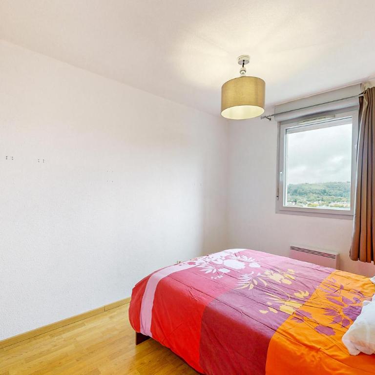 Stunning Apartment In Bagnères-De-Bigorre - Two-Bedroom Apartment - 6