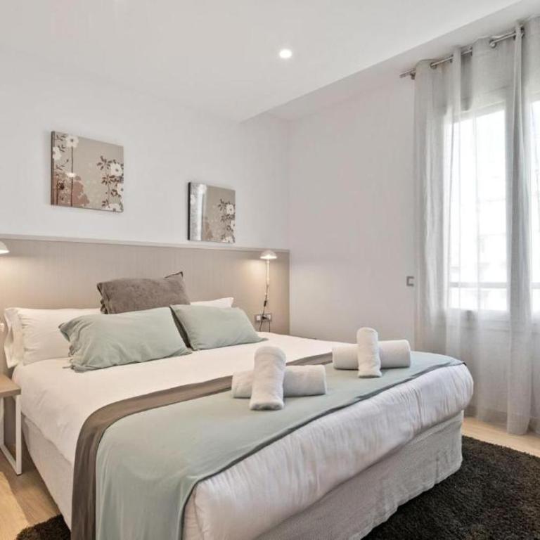 Fisa Rentals Gran Via Apartments - Two-Bedroom Superior Apartment - 5