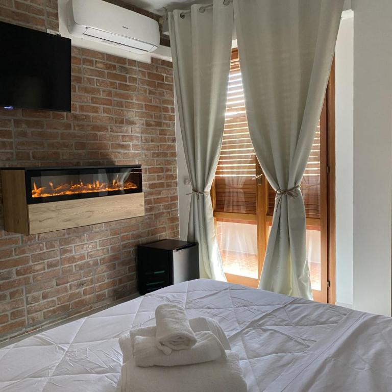 Perugia Suite - Suite King con Vasca Idromassaggio - 10