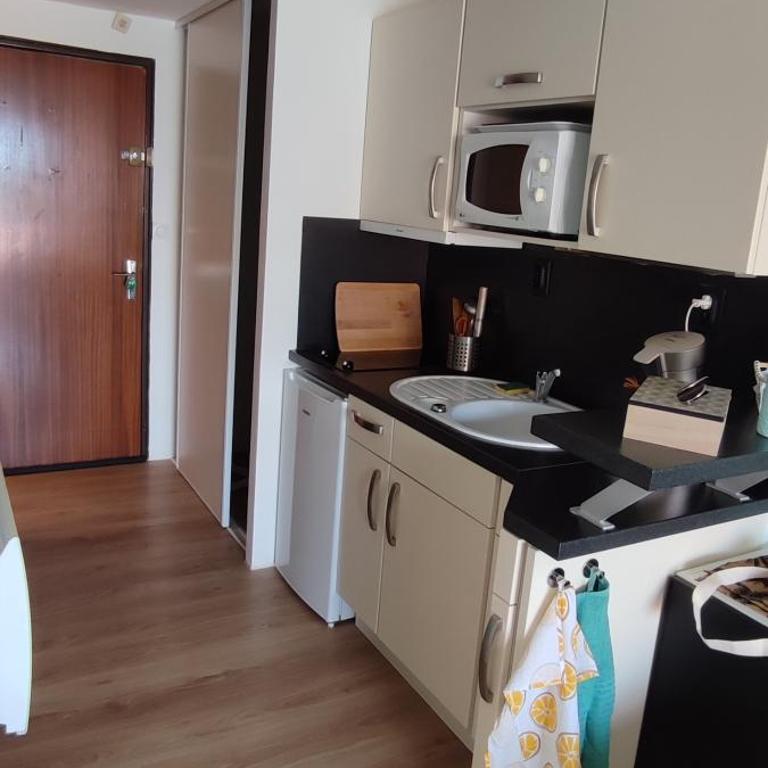 STUDIO COSY - One-Bedroom Apartment - 2