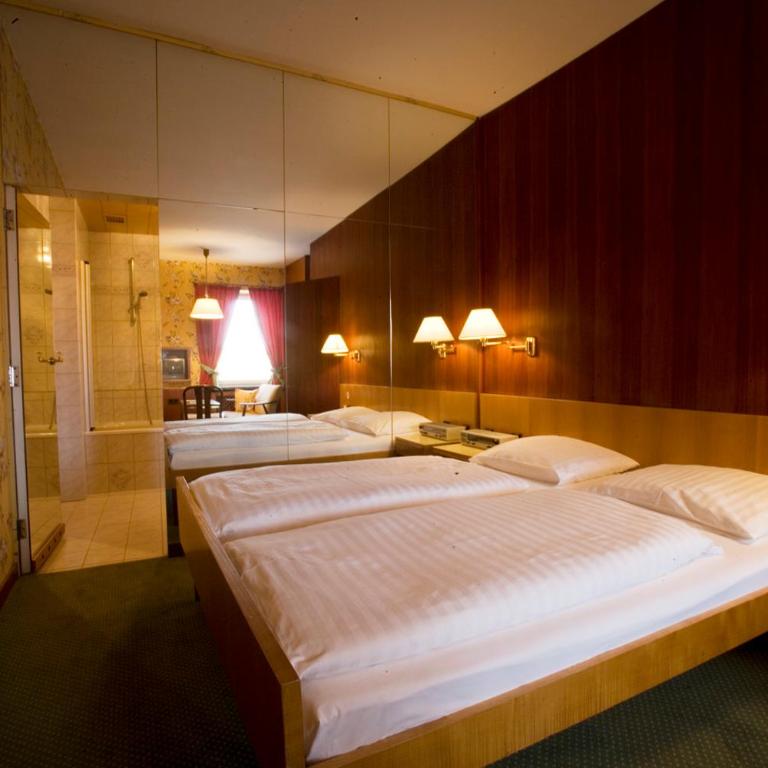Hotel Hohenstauffen - Doppelzimmer - 22