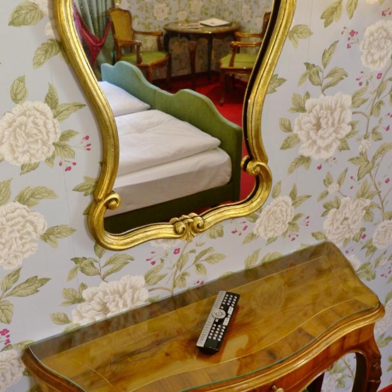 Hotel Hohenstauffen - Doppelzimmer - 24