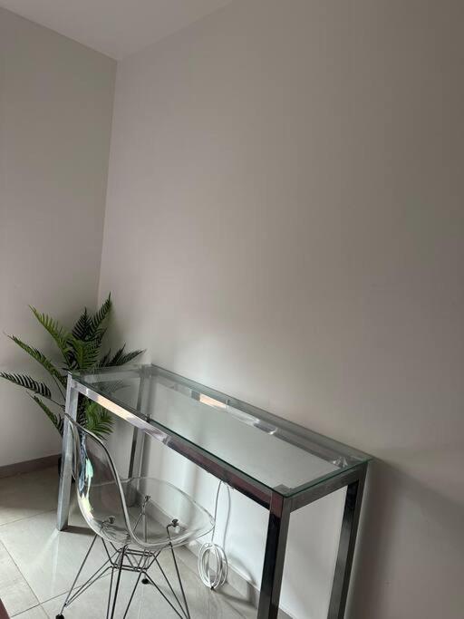 Departamento espacioso en un complejo residencial, cerca del Shopping nuevo centro - Apartamento de 2 dormitorios - 15