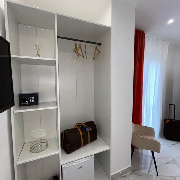 Savior Deluxe Rooms - Deluxe Quadruple Room - 7