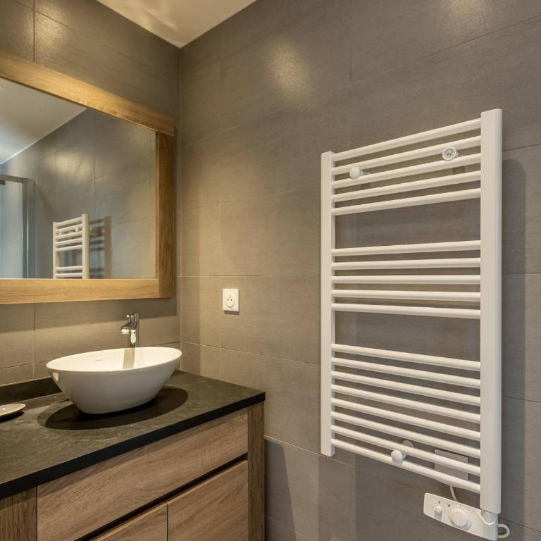 Duplex confort avec piscine et spa, pied des pistes - Two-Bedroom Apartment - 5