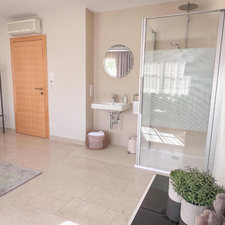 "GLÜCKSMOMENT" - Premium Apartments Seekirchen, beeindruckende Ferienwohnung mit gemeinsam genutzter Poolarea - Apartment - 23