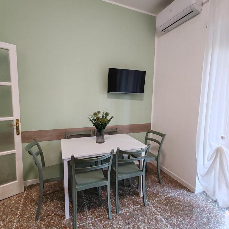 San Pietro Green Home - Appartamento con 2 Camere da Letto e Terrazza - 18